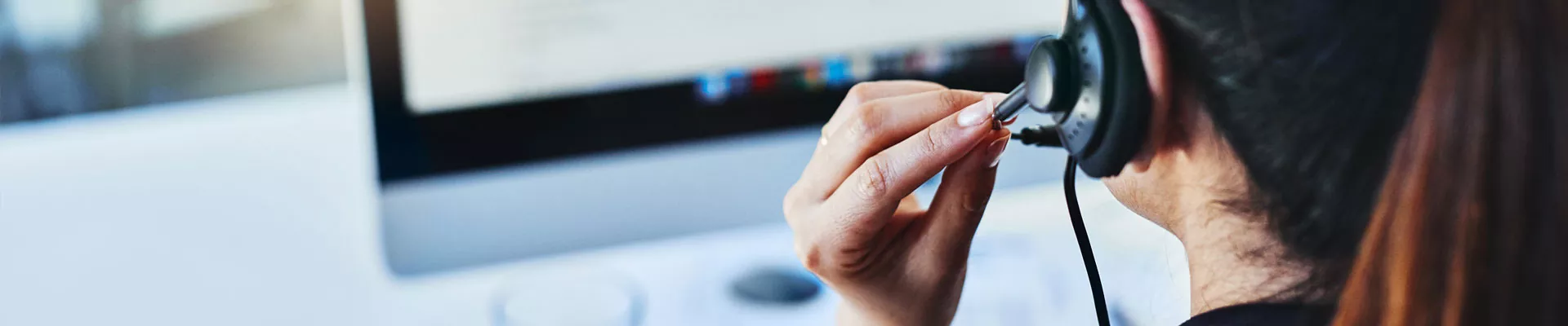 ຕິດຕໍ່ພວກເຮົາ