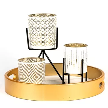 ຜູ້ຖືດອກໄມ້ແບບລວດລາຍຫລູຫລາ