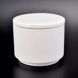 ຜູ້ຖືທຽນລິຂະບູຮານເຊລາມິກ